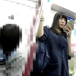 【JKパンチラ】モデル系スレンダー美少女JKのテカテカサテンの純白パンツを粘着盗撮！