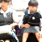 【盗撮動画】即削除の可能性アリ。美少女JCの座りパンチラを対面撮影することに成功！