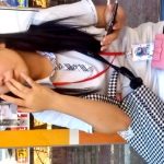 【動画】韓国の美少女JKちゃん、タイトな超ミニスカートのスケベな制服姿で座っている所を盗撮されるｗｗｗｗ
