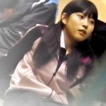【トイレ盗撮】アイドル顔美少女なのに大量のおしっこを放出するピンクジャージの運動部JKちゃん