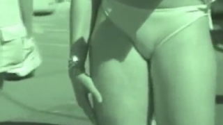 【盗撮動画】むっちりビキニギャルの股間を赤外線盗撮したら”ワレメちゃん”がクッキリだったので公開するｗｗｗ