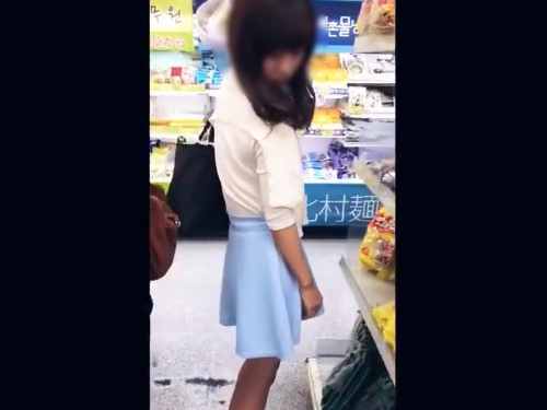 【盗撮動画】見逃し厳禁！ティーン美少女の生パンを次々に完全攻略する有能撮り師の元気が出るパンチラ
