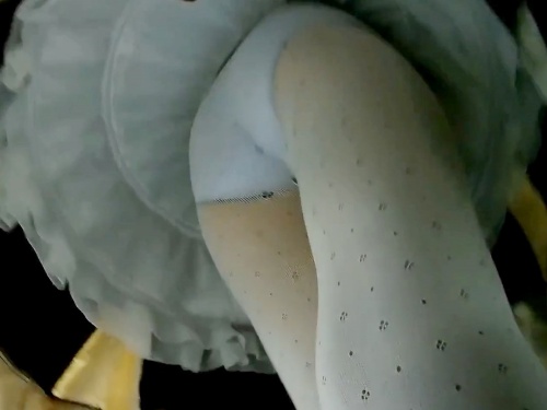 【盗撮動画】フロント有り！若い娘の柄物パンスト越しに見えるパンチラの破壊力は異常