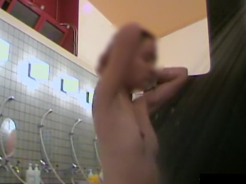 【盗撮動画】マニアにこよなく愛されるちっぱい美少女ちゃん、銭湯女風呂で女撮り師に激撮される